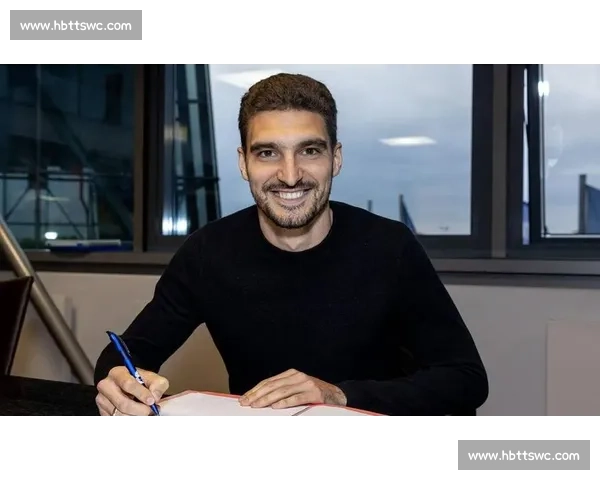 沙尔克官宣签下 22 岁德国中场法齐，合同至 2029 年